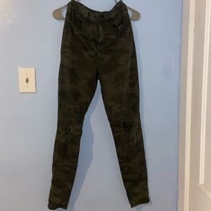 American Eagle Next Level Stretch Jeggings Camo